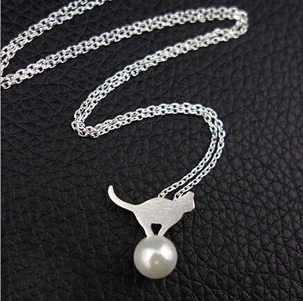 925 Sterling Silver Cat With Imitation Pearls Necklace & Pendant
