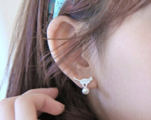 925 Sterling Silver Stud Natural Pearl Kitten Earrings