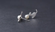 925 Sterling Silver Stud Natural Pearl Kitten Earrings